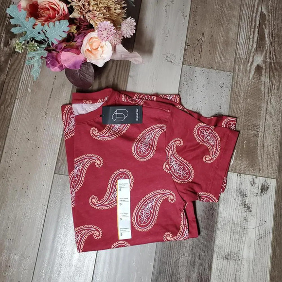 NWT Original Use Men's Cotton Paisley Pattern T-Shirt Size Small - Picture 12 of 13